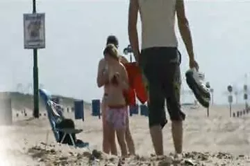 الفتاة الصغيرة تظهر افلام مصريه سكسي جسدها النحيف.