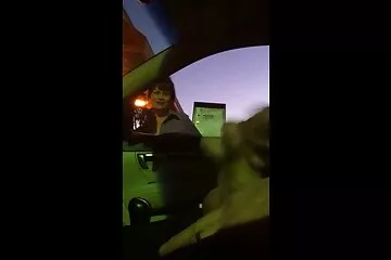 باذنجان ضخم بالكامل في فتحة سكسي مسري الشرج
