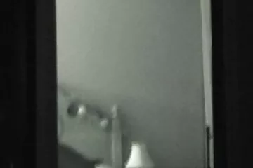 شابة شقراء بثلاث أثداء أعطت نفسها سكسى مصرى لرجل