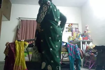حصل الطالب الروسي على علامة جيدة مصرى سكسى