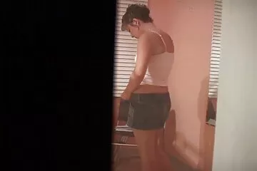 شقراء ، زب سكسيمصري سمين كبير وزجاجة بيرة